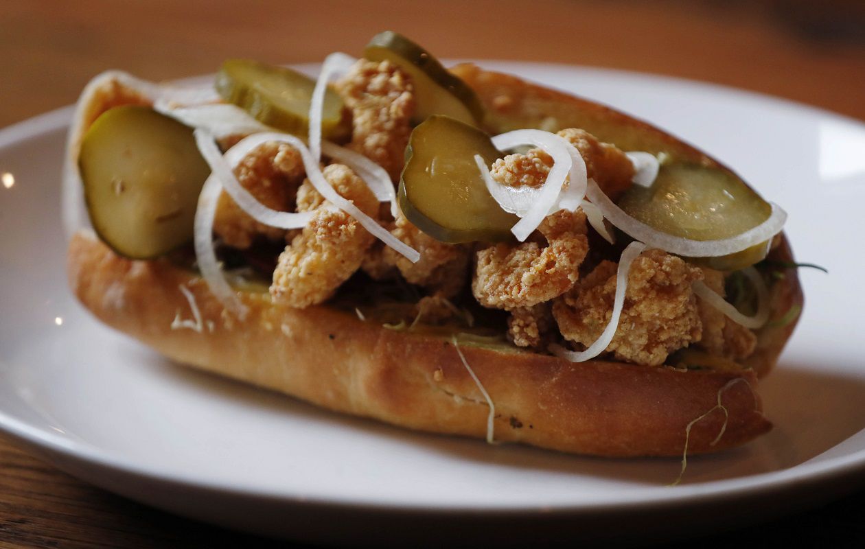 Toutant shrimp po'boy